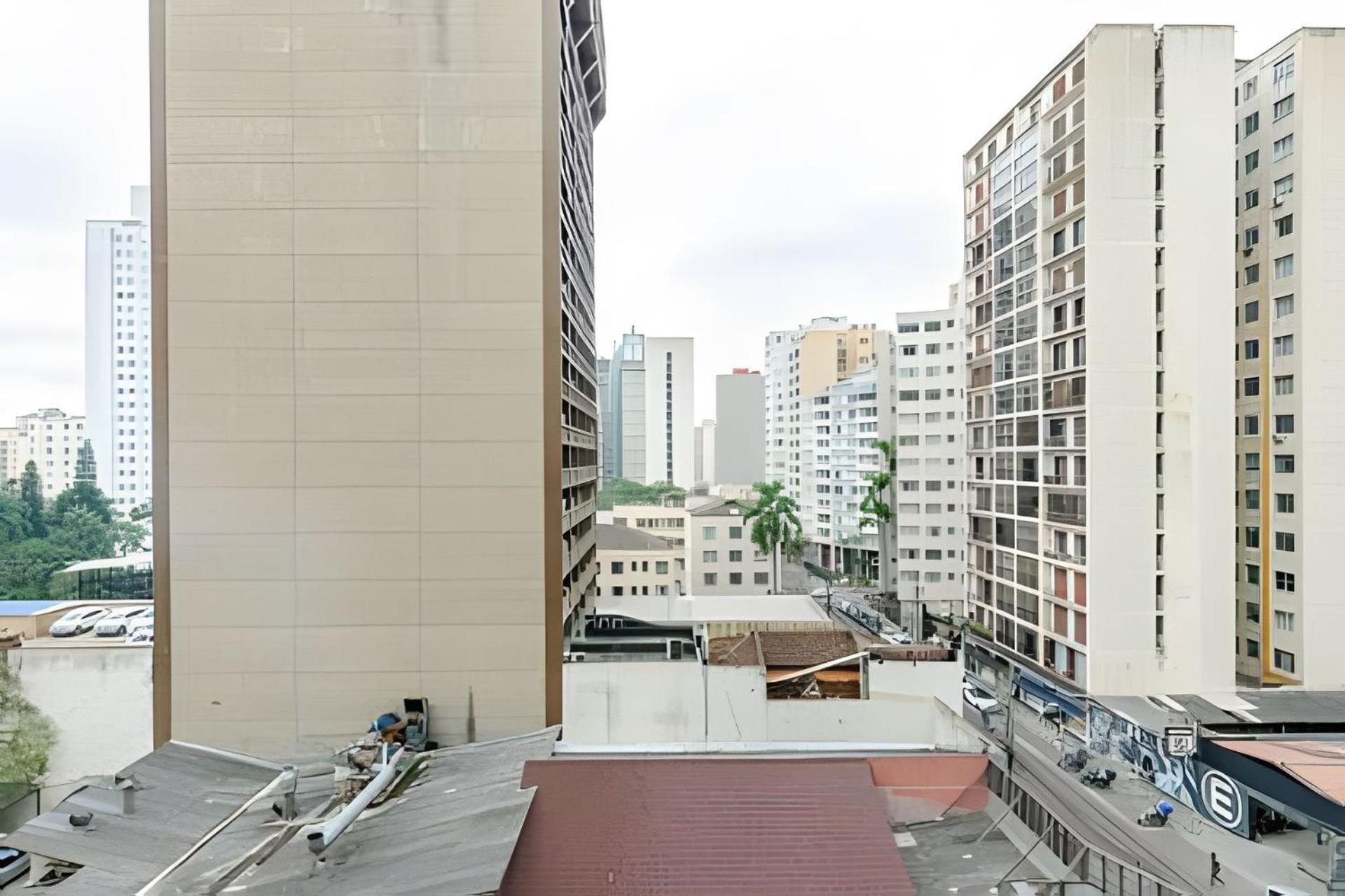 Easy Emiliano - Urooms * Curitiba