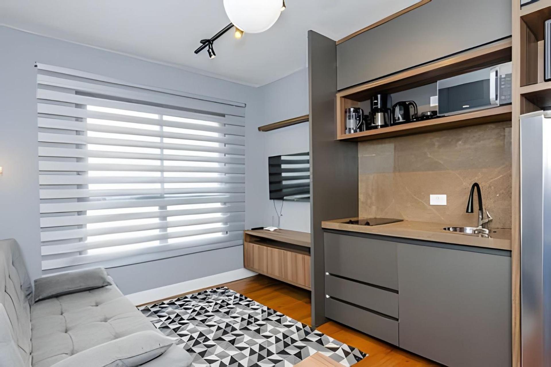 Apartamento Easy Emiliano - Urooms Curitiba
